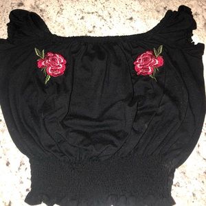 black, rose crop tee.